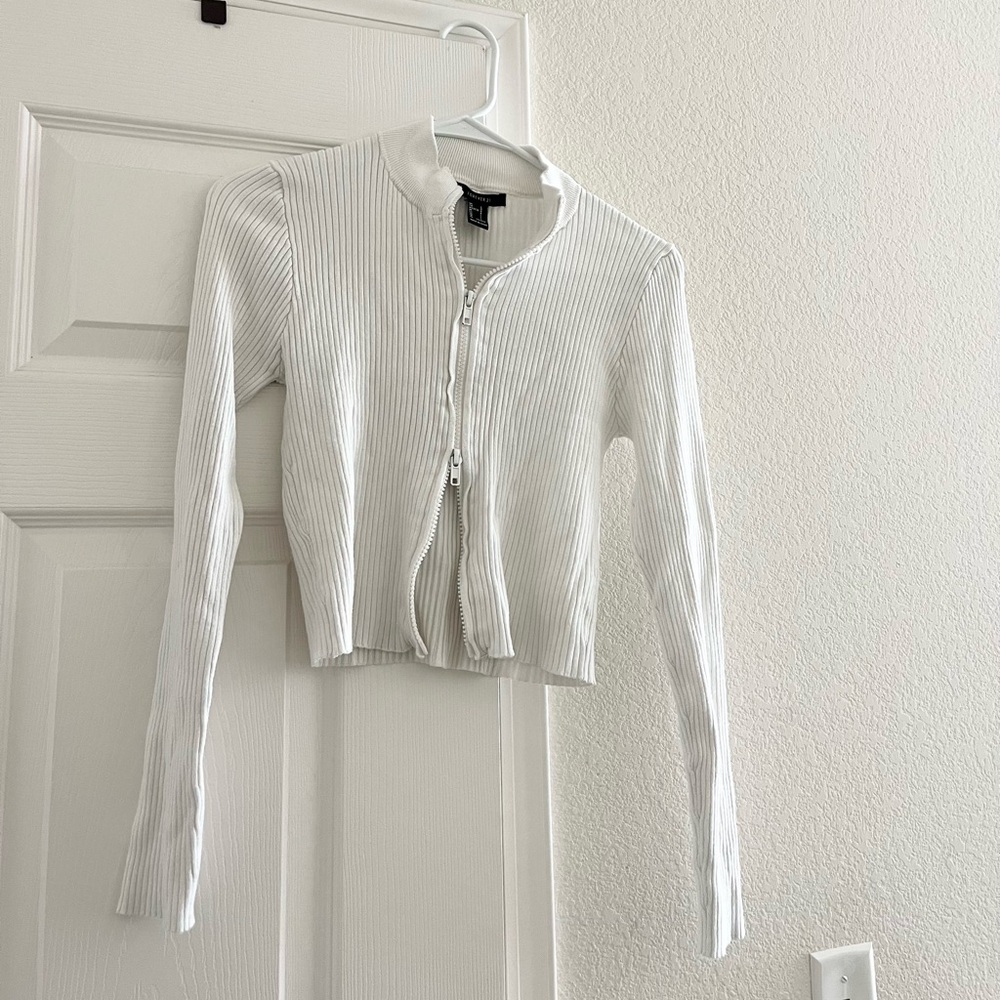 zip up sweater